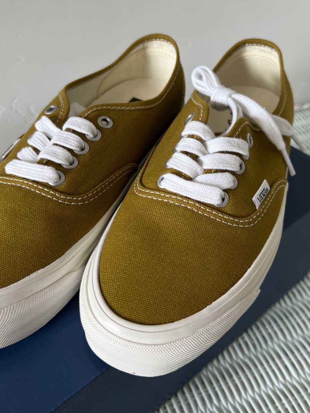 vans premium authentic - Picture 10 of 11